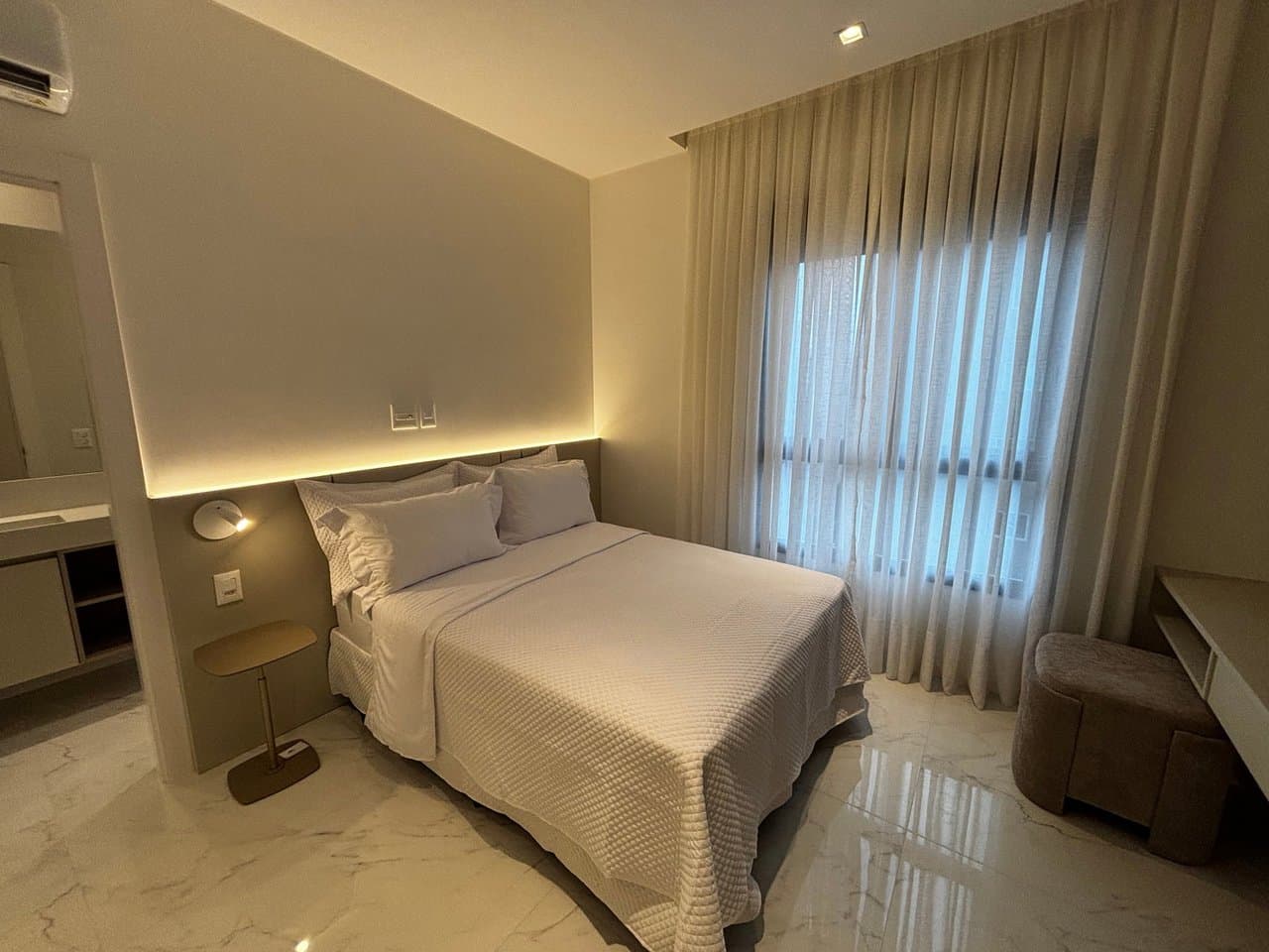 Apartamento de 3 quartos com 3 suítes e 136 m² em Bal. Camboriú