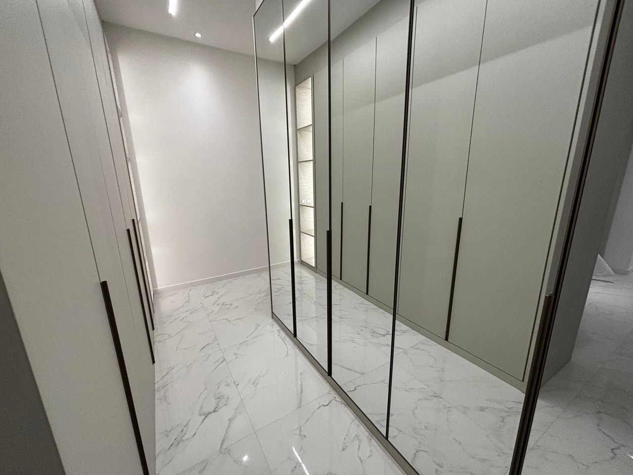 Apartamento de 3 quartos com 3 suítes e 136 m² em Bal. Camboriú