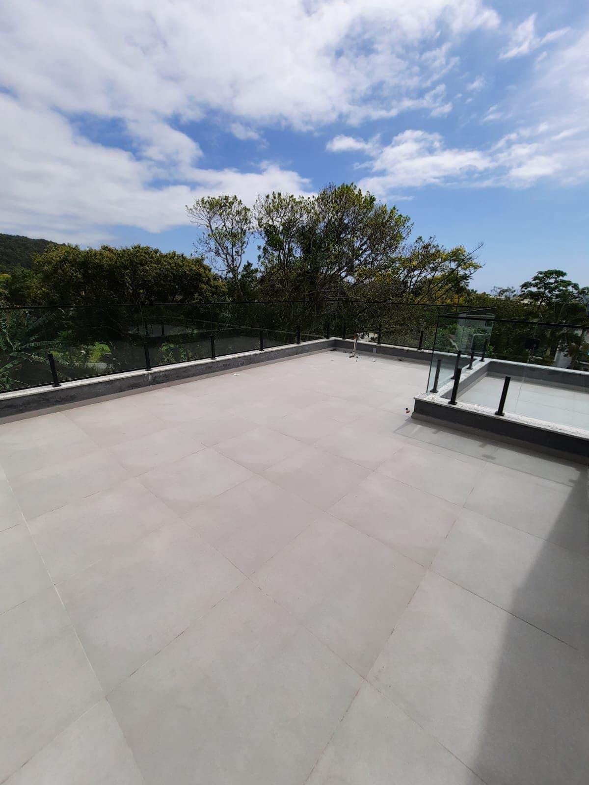 Casa de 3 quartos com 3 suítes e 258 m² em Bal. Camboriú