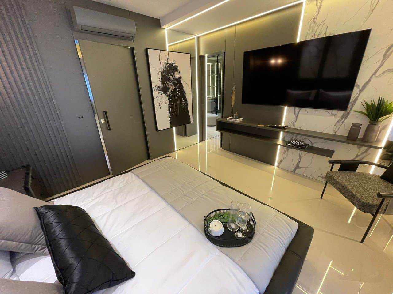 Cobertura de 3 quartos com 3 suítes e 240 m² em Centro, Bal. Camboriú