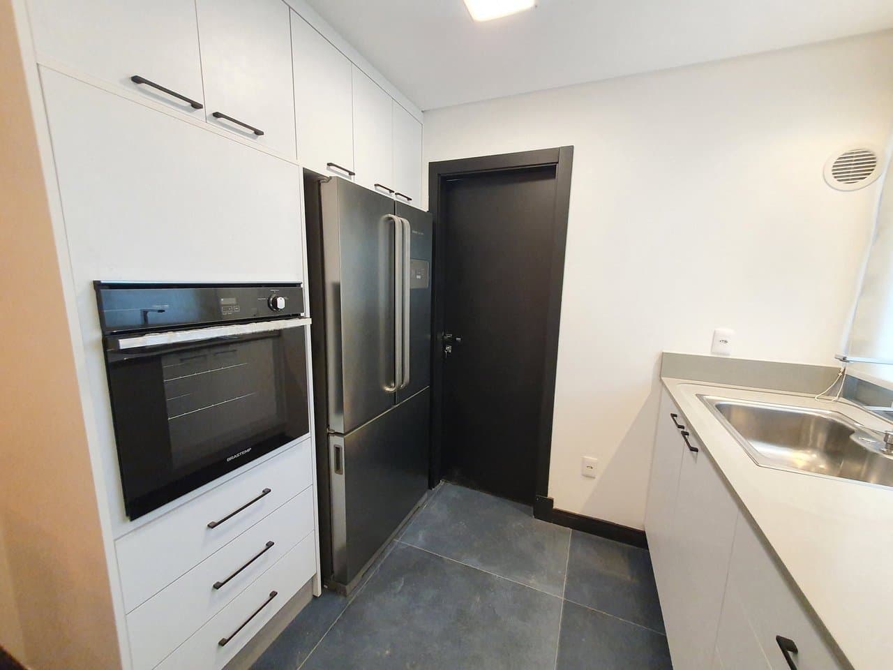 Cobertura de 3 quartos com 3 suítes e 268 m² em Pioneiros, Bal. Camboriú