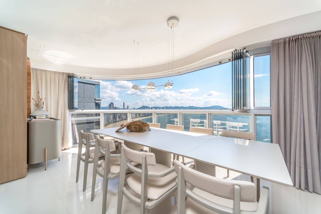 Apartamento de 4 quartos com 4 suítes e 233 m² em Centro, Bal. Camboriú