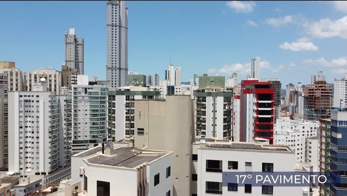 Apartamento de 4 quartos com 4 suítes e 159 m² em Centro, Bal. Camboriú
