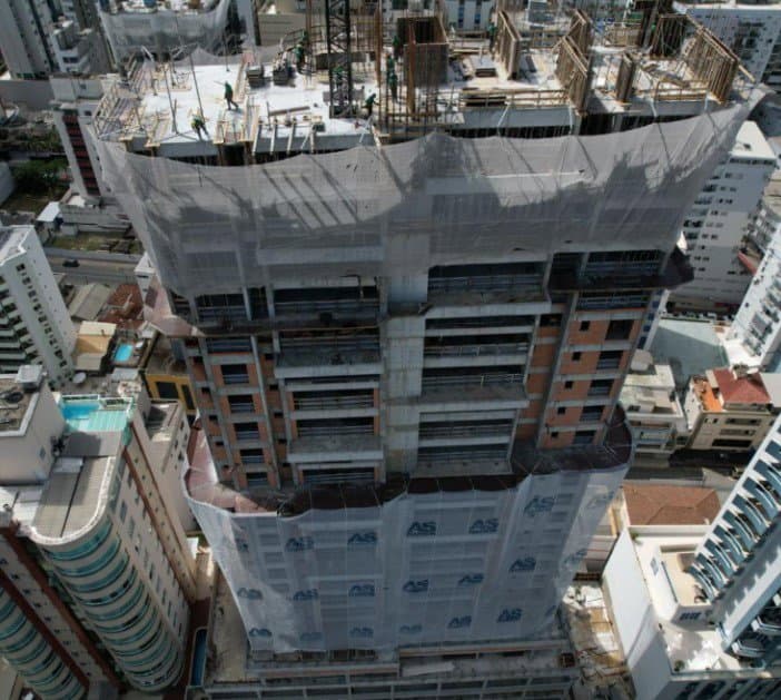 Apartamento de 4 quartos com 4 suítes e 159 m² em Centro, Bal. Camboriú