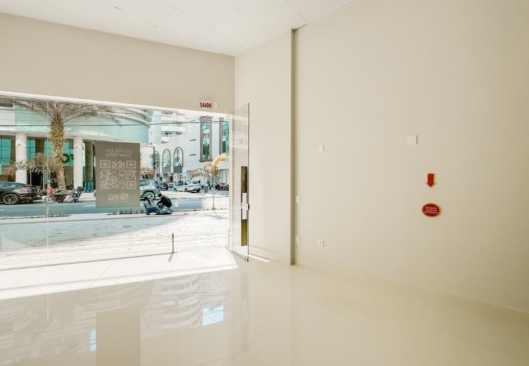 Sala Comercial 63 m² em Pioneiros, Bal. Camboriú