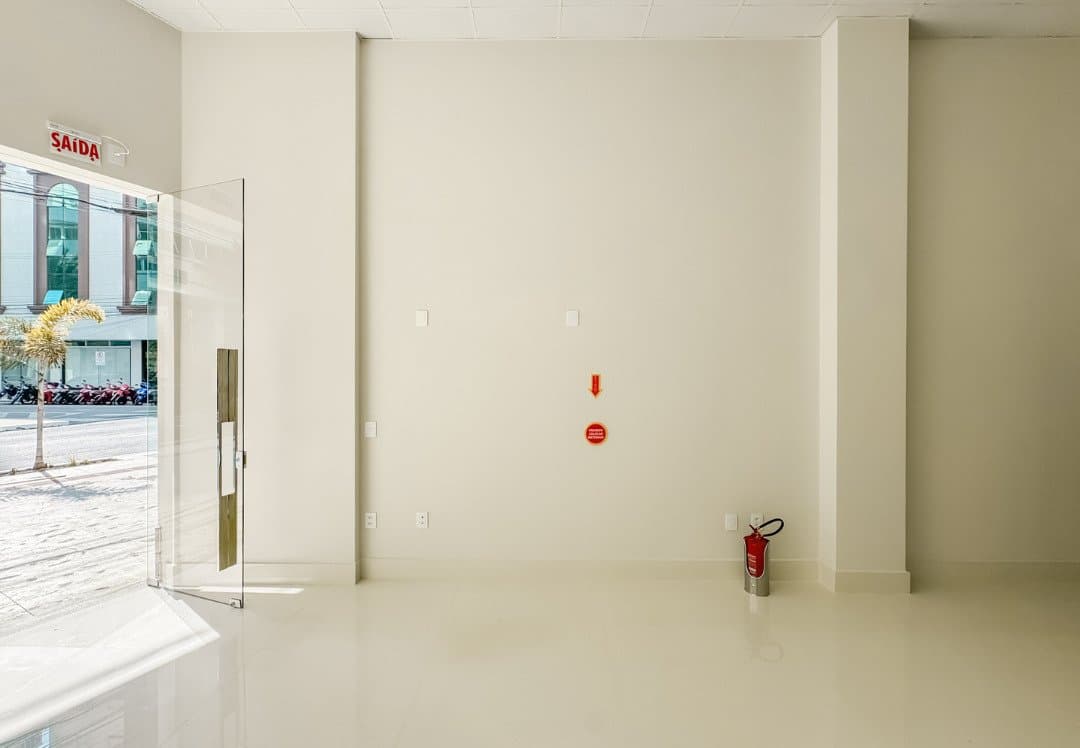 Sala Comercial 63 m² em Pioneiros, Bal. Camboriú
