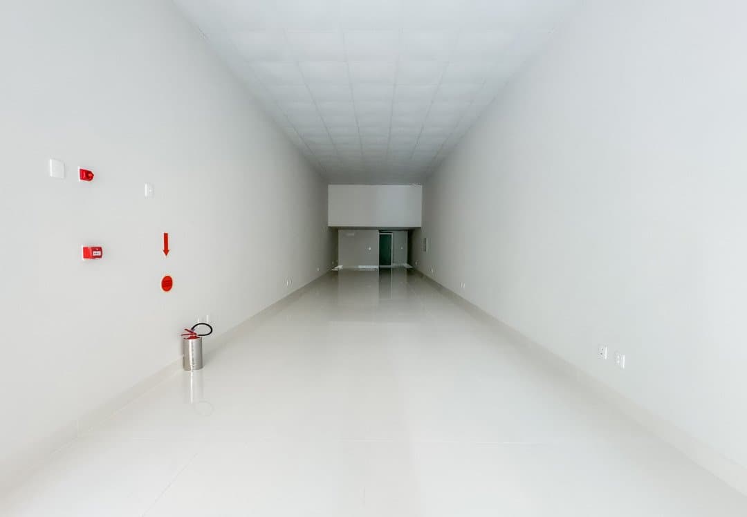 Sala Comercial 86 m² em Pioneiros, Bal. Camboriú