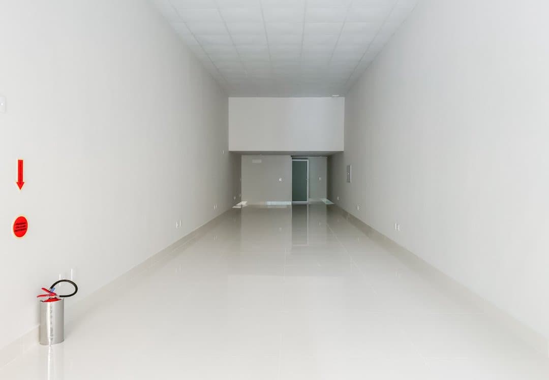 Sala Comercial 86 m² em Pioneiros, Bal. Camboriú