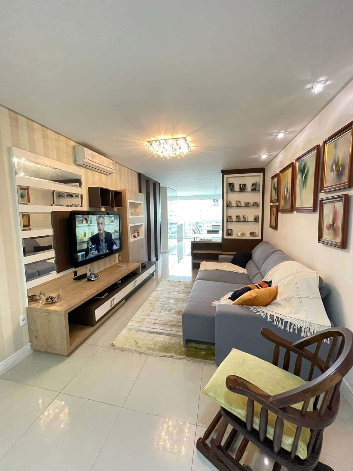 Apartamento de 3 quartos com 1 suíte e 119 m² em Pioneiros, Bal. Camboriú