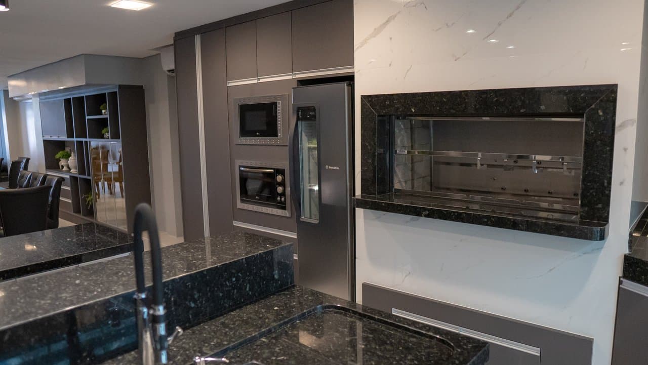 Cobertura de 12 quartos com 10 suítes e 440 m² em Centro, Bal. Camboriú