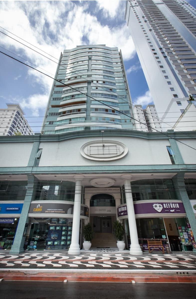 Sala Comercial 379 m² em Centro, Bal. Camboriú