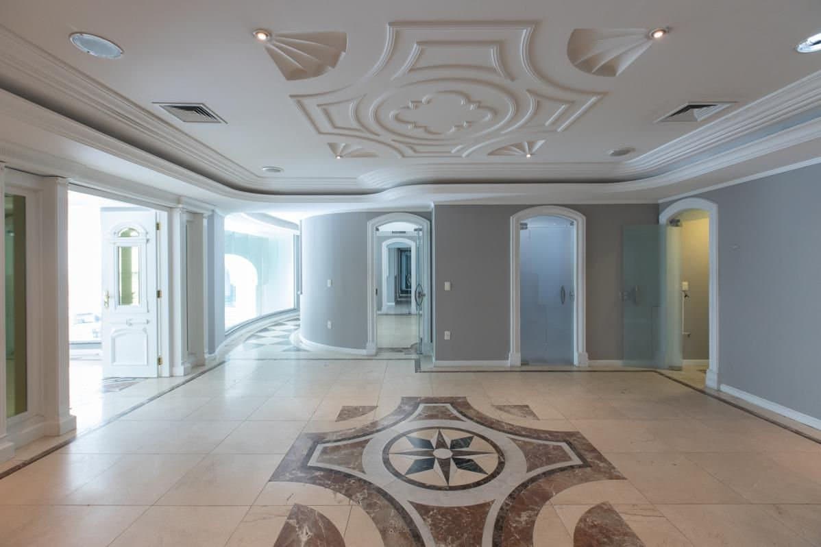 Sala Comercial 379 m² em Centro, Bal. Camboriú
