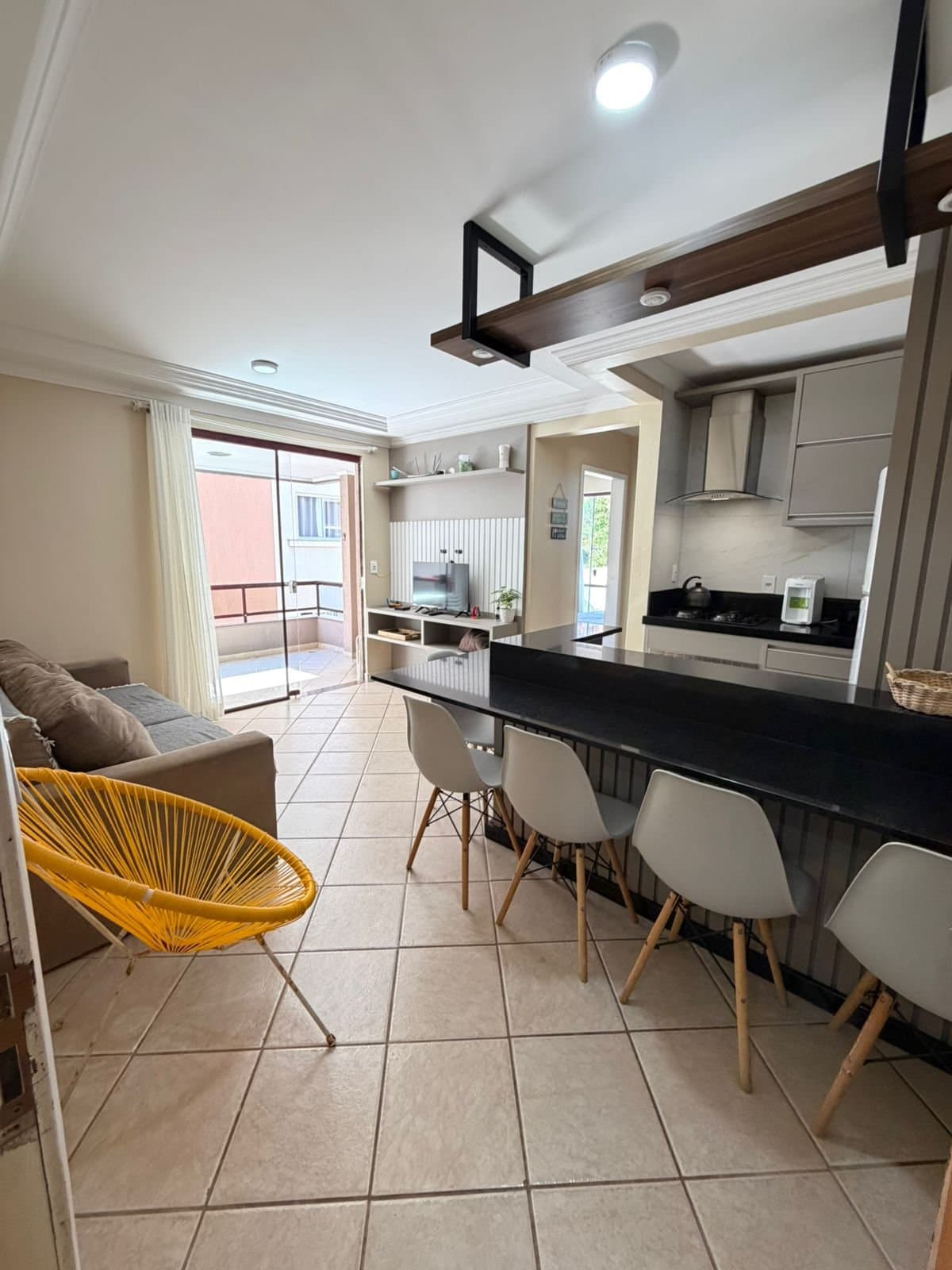 Apartamento de 2 quartos e 48 m² em Bombinhas