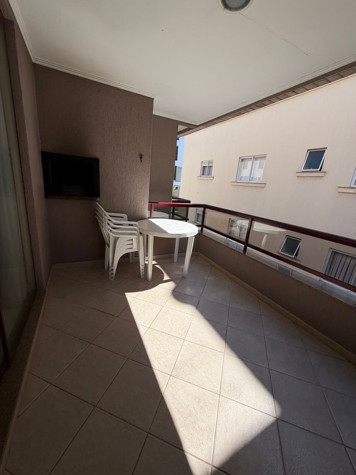 Apartamento de 2 quartos e 48 m² em Bombinhas