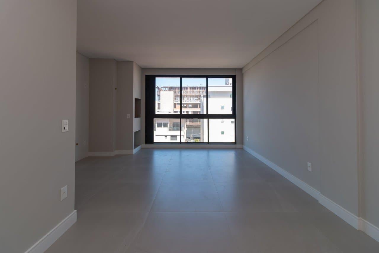 Apartamento de 3 quartos com 3 suítes e 105 m² em Bombinhas