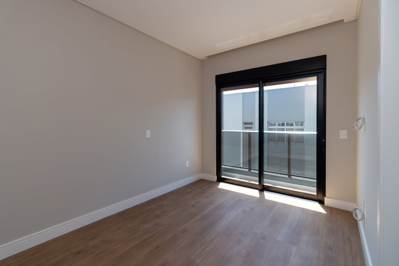 Apartamento de 3 quartos com 3 suítes e 105 m² em Bombinhas
