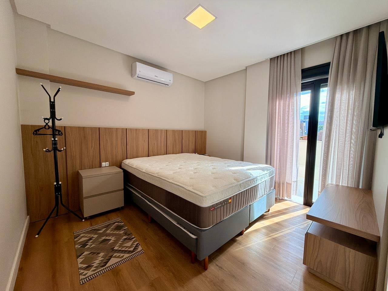 Apartamento de 3 quartos com 3 suítes e 101 m² em Bombinhas
