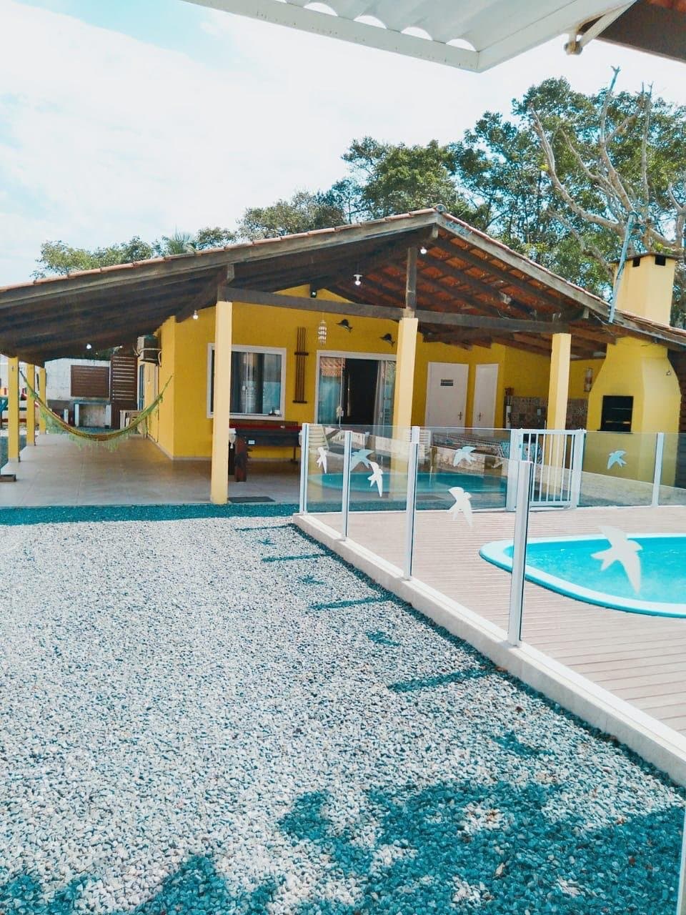 Casa de 2 quartos com 1 suíte e 190 m² em Bombinhas