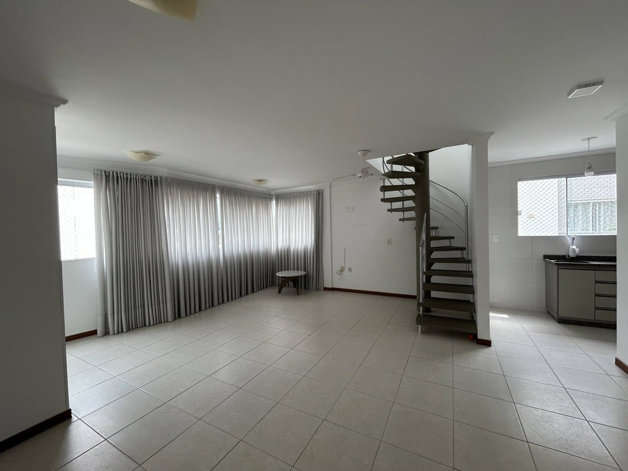 Apartamento de 2 quartos com 1 suíte e 109 m² em Bombinhas