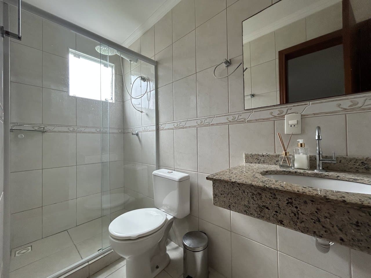 Apartamento de 2 quartos com 1 suíte e 109 m² em Bombinhas