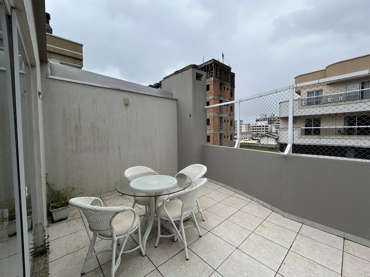 Apartamento de 2 quartos com 1 suíte e 109 m² em Bombinhas