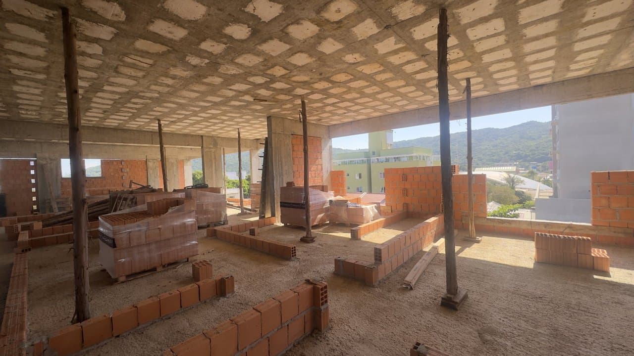 Cobertura de 3 quartos com 3 suítes e 103 m² em Bombas, Bombinhas