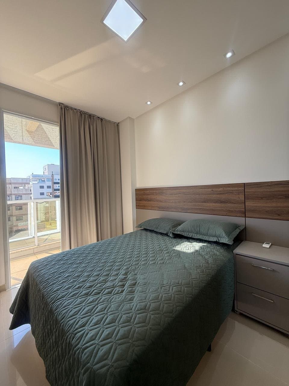 Apartamento de 3 quartos com 3 suítes e 140 m² em Bombinhas