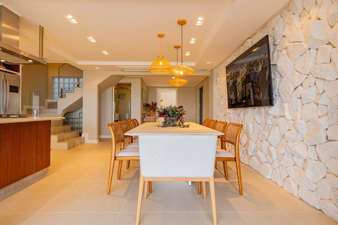Casa de 4 quartos com 4 suítes e 180 m² em Bombinhas