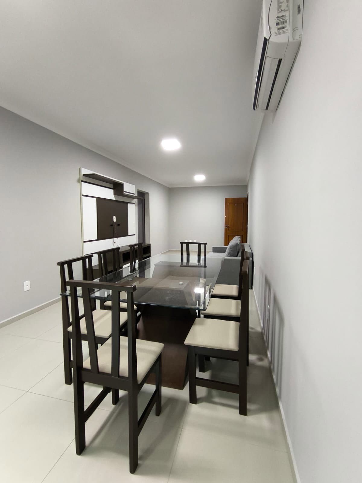 Apartamento de 2 quartos com 1 suíte e 96 m² em Bombinhas