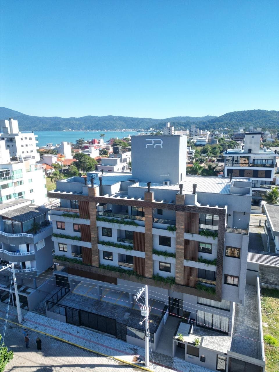 Cobertura de 3 quartos com 3 suítes e 98 m² em Bombinhas