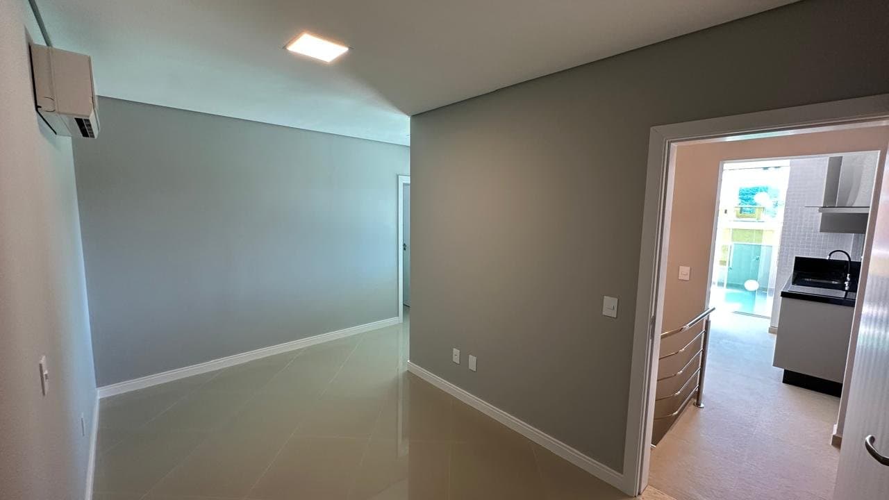 Cobertura de 2 quartos com 1 suíte e 151 m² em Bombinhas