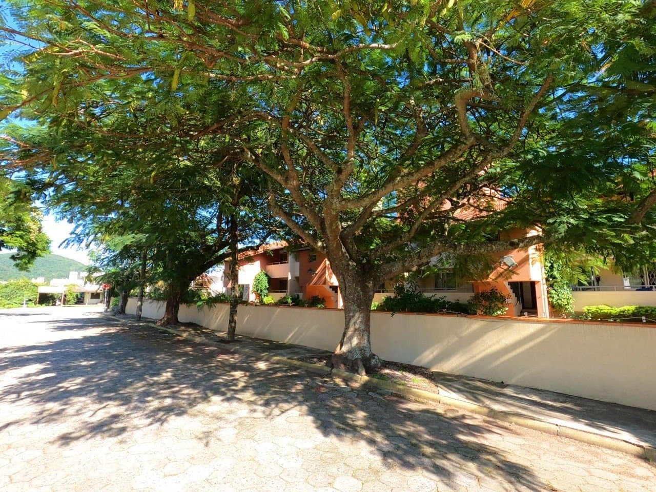 Hotel 1000 m² em Bombas, Bombinhas
